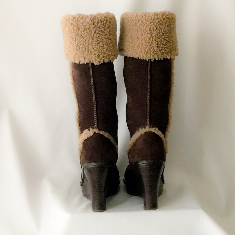 UGG - Picture 2 of 5